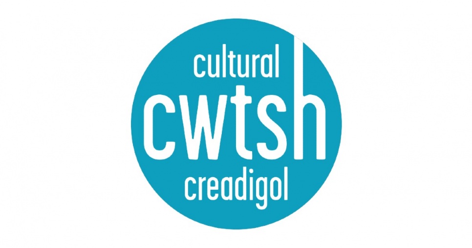 Cwtsh Creadigol logo