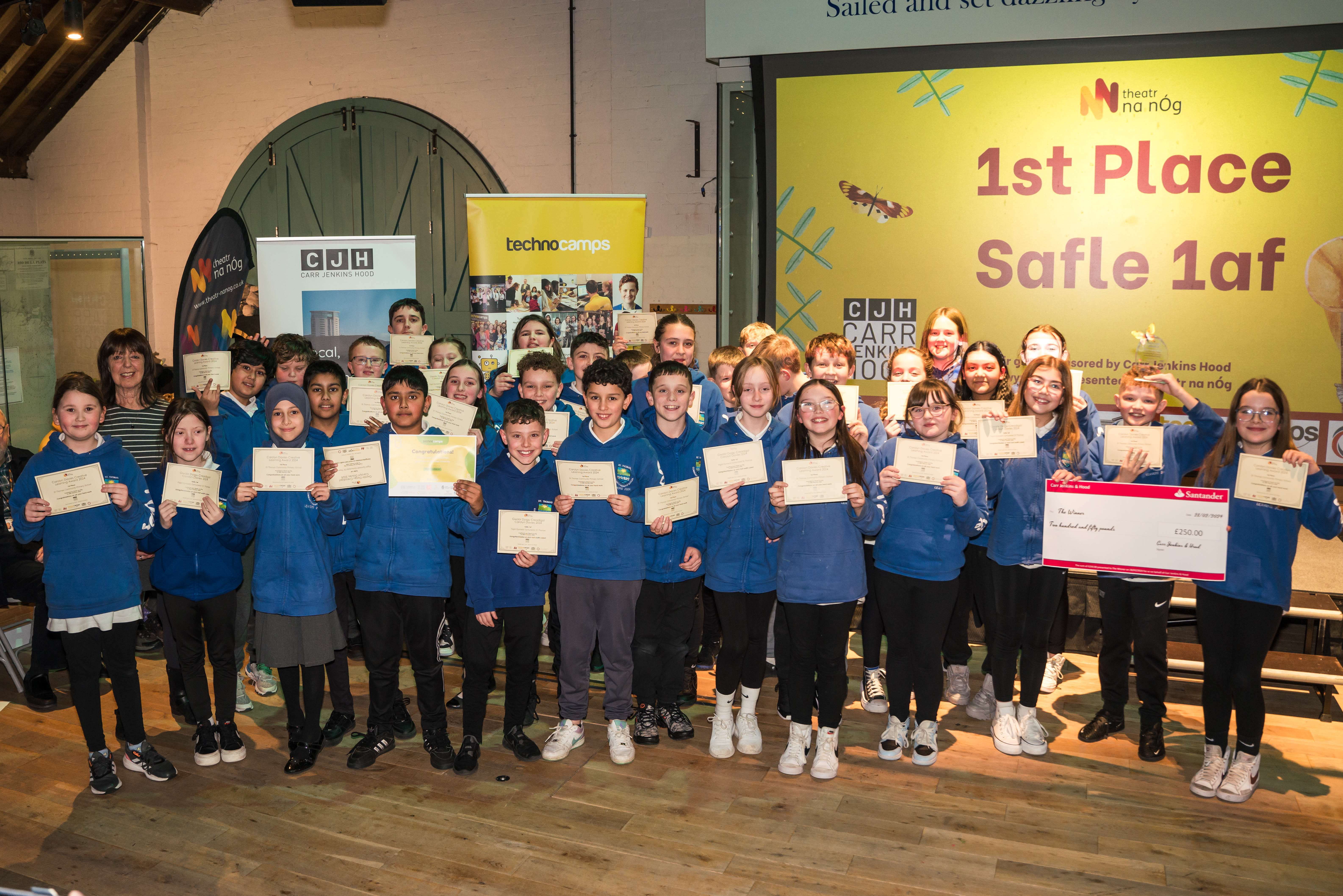 St Thomas Community Primary wins creative learning award 